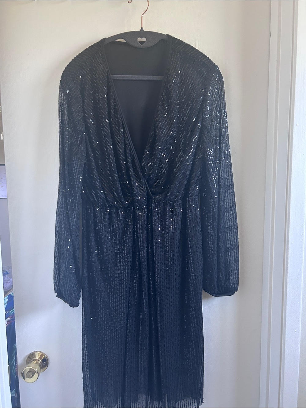 Women's Black Sequin Long Sleeve V-Neck Dress - Picture 1 of 4